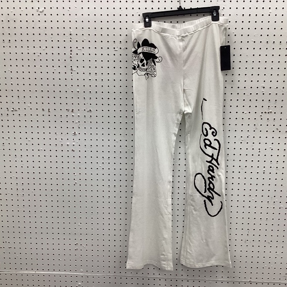 Ed Hardy 2 Pc Set, Size Medium, Color White, Red, Black NWT - Picture 4 of 4